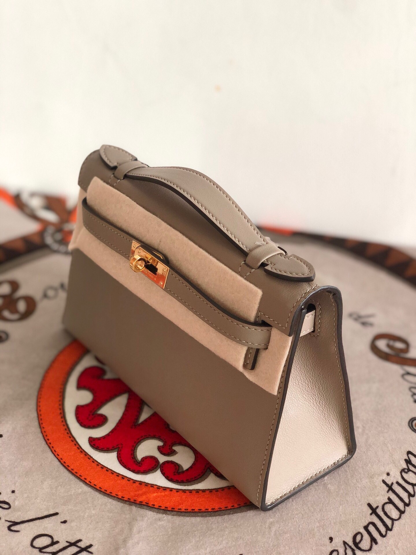 에르메스 미니 켈리백22 그리스 금장 스위프트